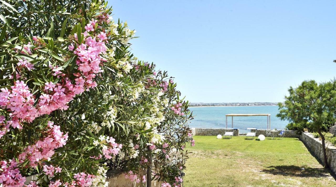 Ferienwohnung Casa Con Accesso Al Mare Santa Maria Del Focallo Exterior foto